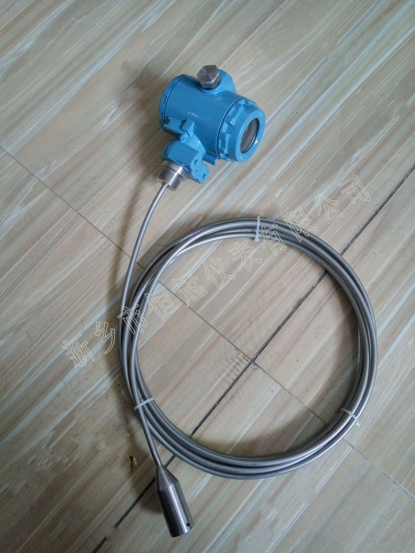 江蘇省訂制的智能油位傳感器（鋼纜型）已發(fā)貨，杜經(jīng)理您保持手機暢通，以方便接收